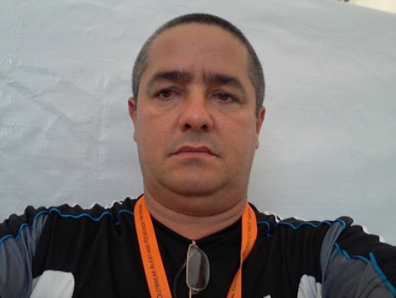 <em>Roberto Gonzales </em>